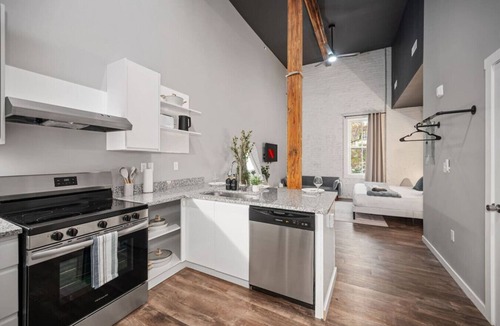 Oregon District Apartment | Oregon District I Free Parking I Getaway