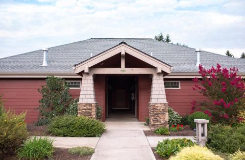 Silverton Cabin | Oregon Garden Resort