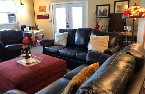 McMinnville House | Oregon Wine Zimmer