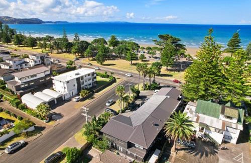 Orewa Hotel | Orewa Beachcomber
