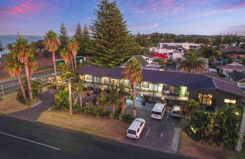 Orewa Hotel | Orewa Beachcomber