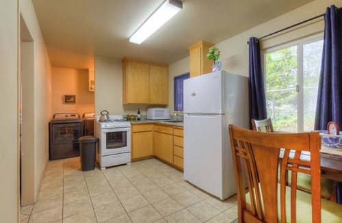 Oroville House | Orient Oasis Theme Unit