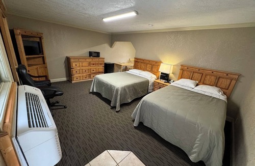 Clear Creek Hotel | Oriental Hotel