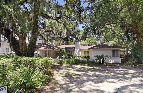 Saint Simons Island House | Original beach cottage! 3 bed/2 bath - In the Village!