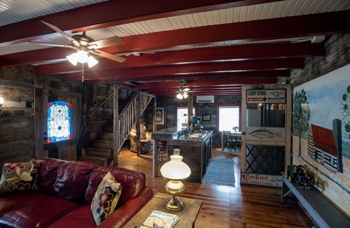 Lawrenceburg Cabin | Original Circa 1818 Oak Lodge