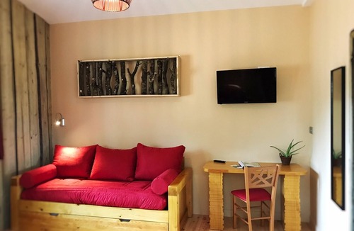 Dienne Hotel | Original hotel under the pines