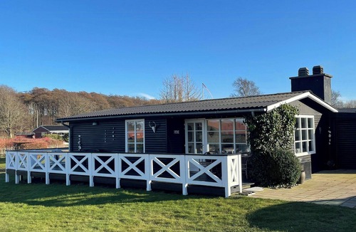 Norddjurs Municipality House | Original wooden summer house with sea view