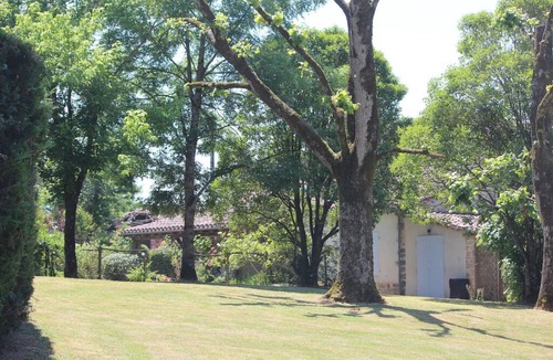 Roumegoux Cottage | Oriole Gite - sleeps 2