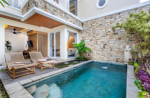 Tumbak Bayuh House | Orivista NEW! Luxe Private Pool Villa w Rooftop
