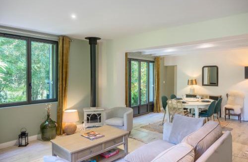 Saint-Hilaire-Saint-Mesmin Villa | Orléans - Maison 2 chambres bord du Loiret, accès direct & calme