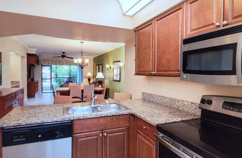 Florida Central Atlantic Coast Resort | Orlando 2BR Resort Villa Sleeps 8 Pools,Spa-Full Kitchen Near Disney-Universal