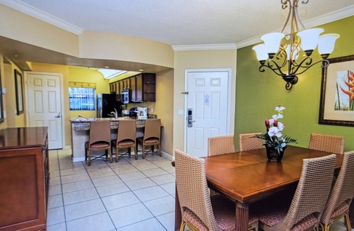 Florida Central Atlantic Coast Resort | Orlando 2BR Resort Villa Sleeps 8 Pools,Spa-Full Kitchen Near Disney-Universal