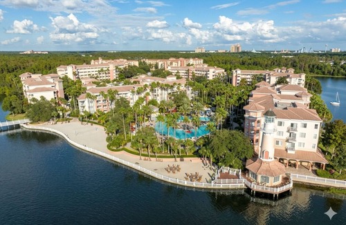 Williamsburg Apartment | Orlando Luxury Escape: 2BR Marriott Villa—Prime April Week!