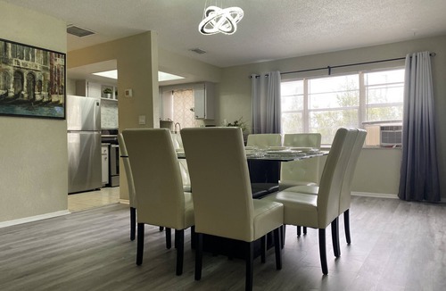 Southwest Orlando House | Orlando Modern Spacious Home Near Universal