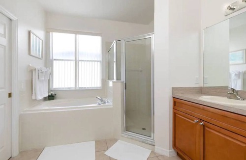 Calabay Parc House | Orlando Oasis! Private Pool, Near Disney and Universal Studios! 4BR, 3BA
