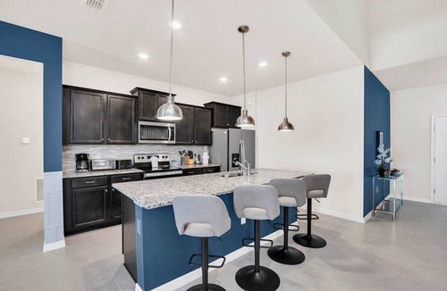 Davenport Villa | Orlando Vacation Home Near Disney | 7BR Villa w/Private Spa & Pool Sleeps 15