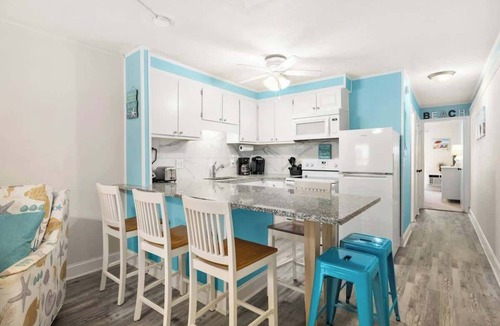 Caine Woods Apartment | Orleans Court 318