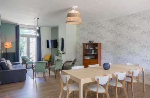 Orleans House | ORLEANS - Maison de ville haut de gamme au calme - 4 chambres avec garage - proche de toutes les commodités - LA MAISON D'A COTE