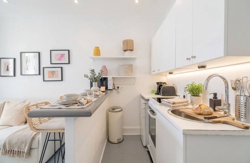Neuilly-sur-Seine Apartment | Orleans - Paris Neuilly 4Pax