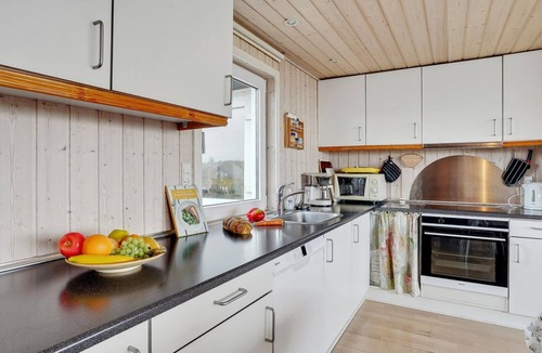 Lemvig House | "Ormar" - 100m to the fjord by Interhome