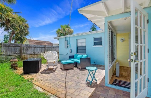 O'byrne Cottage | Ormond Beach Cozy Cottage