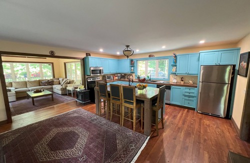 Oro-Medonte House | Oro Estate - A Secluded Private Villa on 100 acres