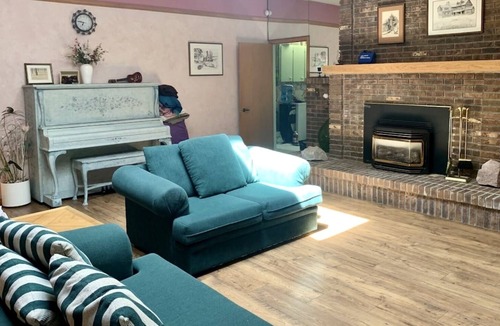 Oro Station Cottage | ORO HORSESHOE COTTAGE OASIS