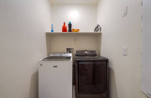 Casas Adobes House | Oro Valley/Garage/2 BR 2BA/Office/Fenced