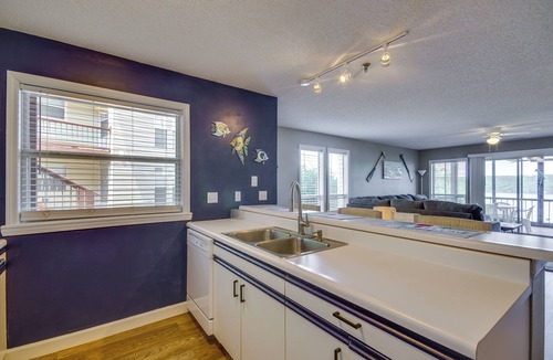 Osage Beach Apartment | Osage Beach Condo w/Private Deck & Lake Views!