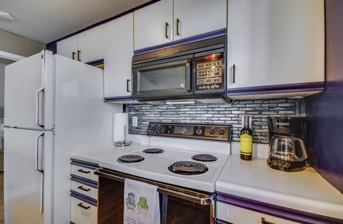 Osage Beach Apartment | Osage Beach Condo w/Private Deck & Lake Views!