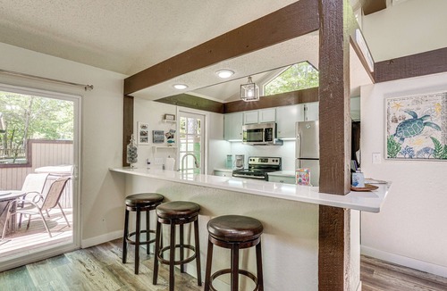 Osage Beach Cottage | Osage Beach Home w/Private Hot Tub: Near Lake!