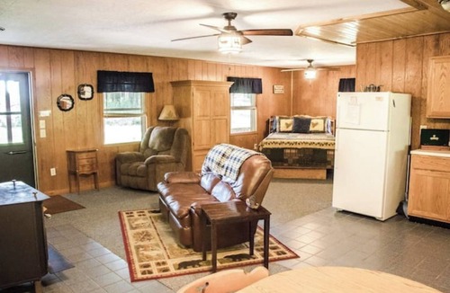 Triumph Cabin | Osage cabin, sleeps 4 at Kishauwau Cabins near Starved Rock- no animals allowed