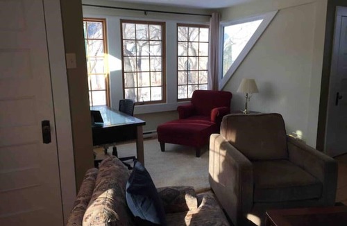 Winnipeg House | Osborne Village Charmer - minimum stay 30 days +