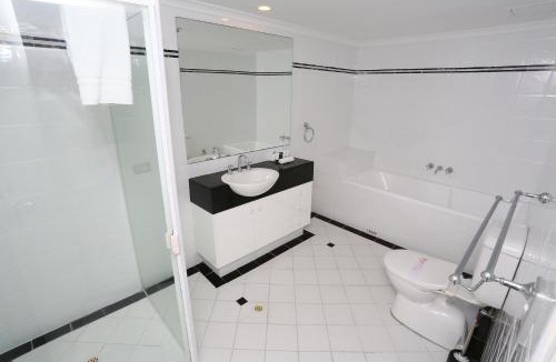 Main Beach Apartment | Oscar On Main Beach Resort