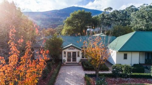 Warburton Hotel | Oscar's On The Yarra