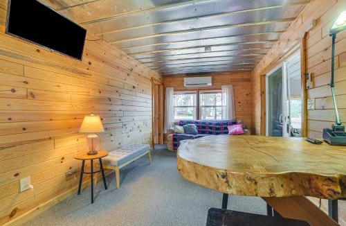 Oscoda House | Oscoda Cabin w/Charcoal Grill: Walk to Lake Huron