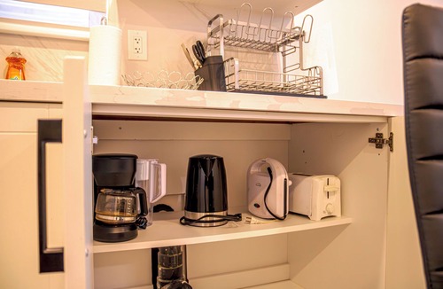 Durham Region Apartment | Oshawa Two Bedroom Private Suite - New, Clean & Comfortable