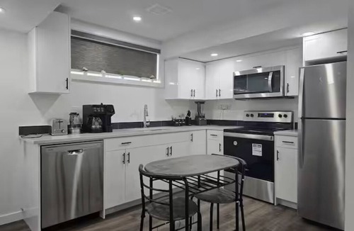 Saskatoon Apartment | Oshmild Suites, 5 mins to various shops and Cinema