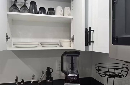 Saskatoon Apartment | Oshmild Suites, 5 mins to various shops and Cinema