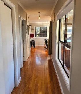 Taradale House | Osier Oasis, walk to Mission & Wineries!