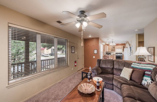 Ruidoso Cabin | Oso Blanco | Pet Friendly, Wood Fireplace, Patio!