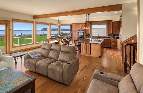 Clinton House | Osprey Beach House