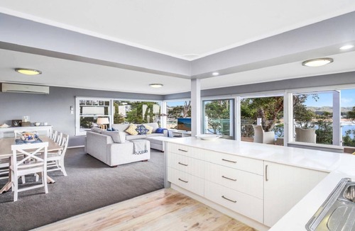 Avoca Beach House | OSPREY HOUSE | Ocean Views , WIFI | Accom Holidays