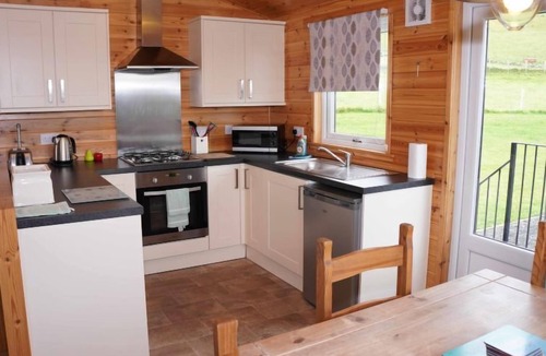 Kinross House | Osprey Lodge by Interhome