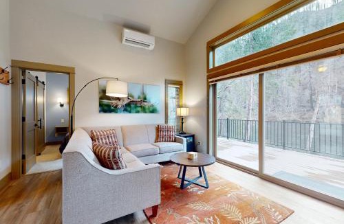 Vida Apartment | Osprey Nest Cabin