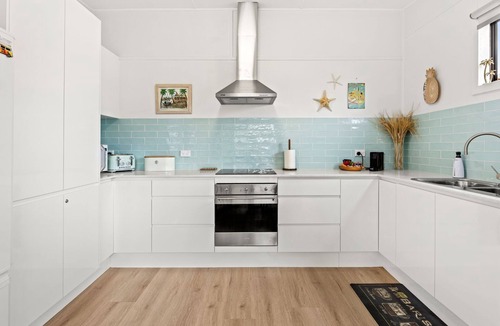 Callala Bay House | Osprey - Pet Friendly Waterfront