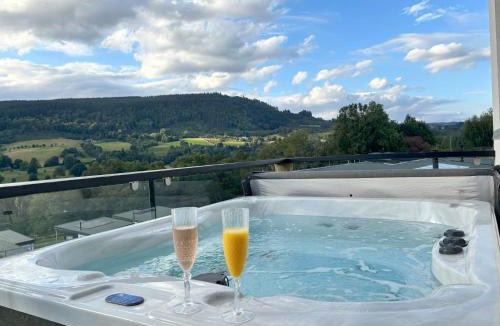 Aberfeldy House | Osprey View Lodge & Hot Tub