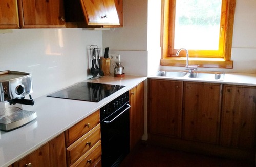 Osseja Apartment | Osseja III - Three Bedroom Apartment, Sleeps 7