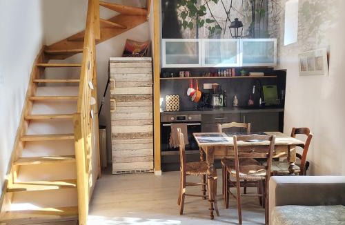 Simiane-la-Rotonde House | Ostalina