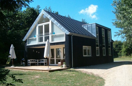Sillerslev House | Øster Assels. 135m2 lovely 2-plan holiday house. Just 300m. to the beach.